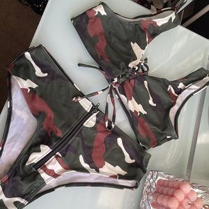 Sexy underboob zipper bottoms camo bikini